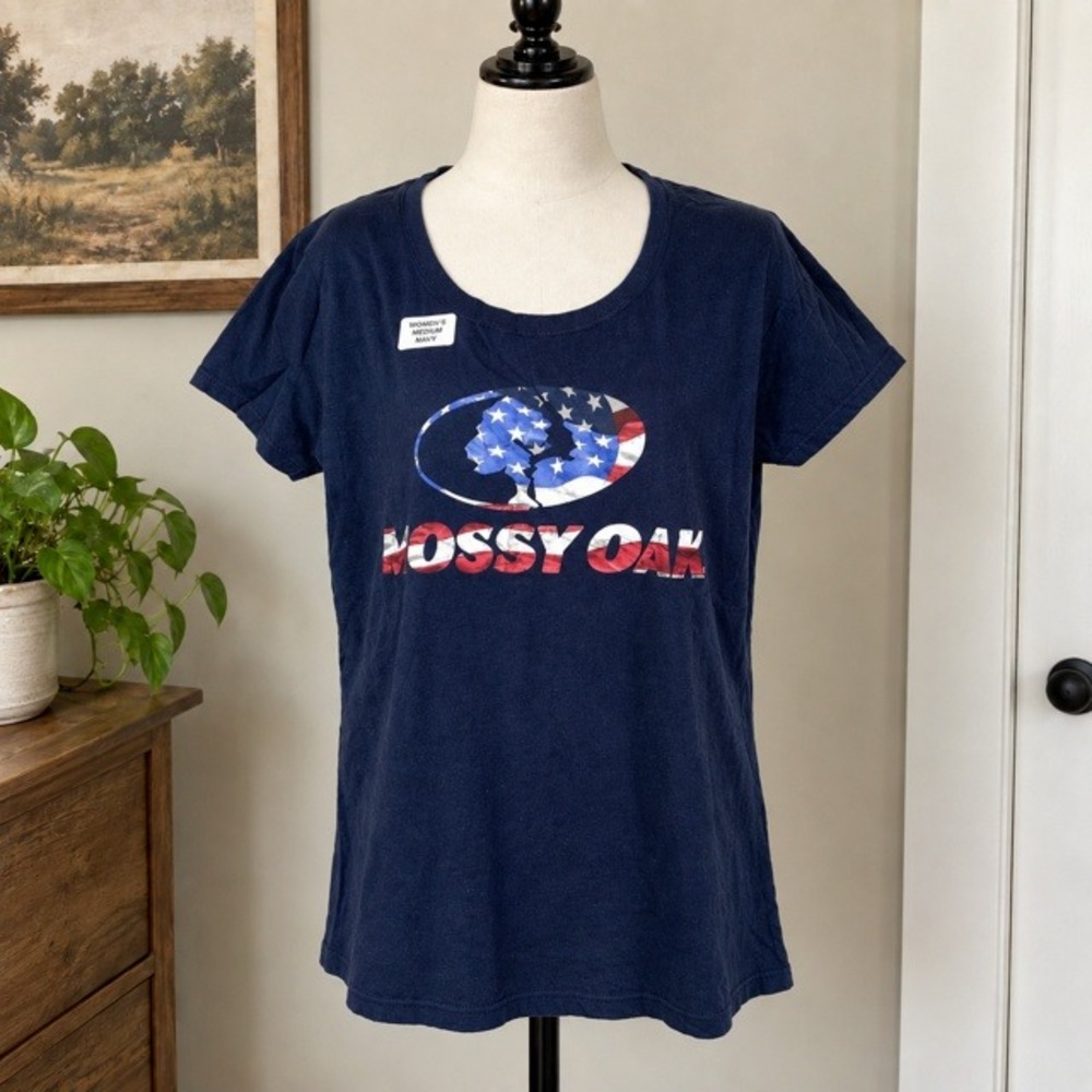 Mossy Oak Womens Medium Navy American Flag Tree Logo Graphic T-Shirt